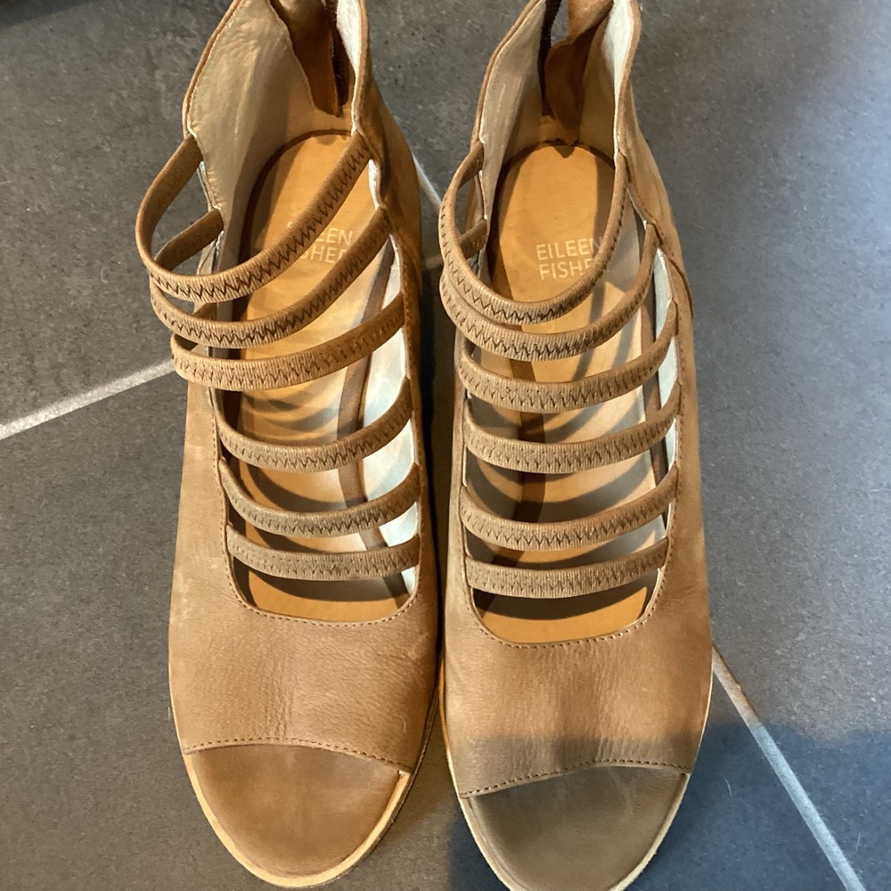 Eileen Fisher Sienna Tan Women’s Nubuck Leather size 8